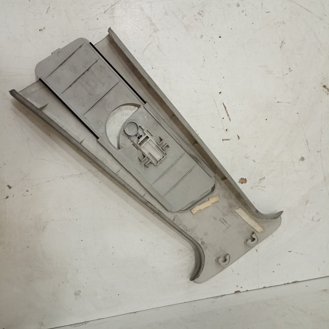 Moldura de pilar B direita VOLKSWAGEN PASSAT (3B3) | 00 - 05 Imagem-1