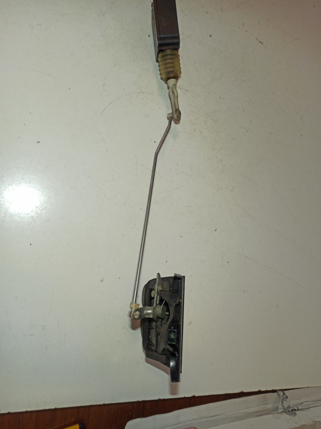 Motor de fecho da mala AUDI A6 Avant (4B5, C5) | 97 - 05 Imagem-3