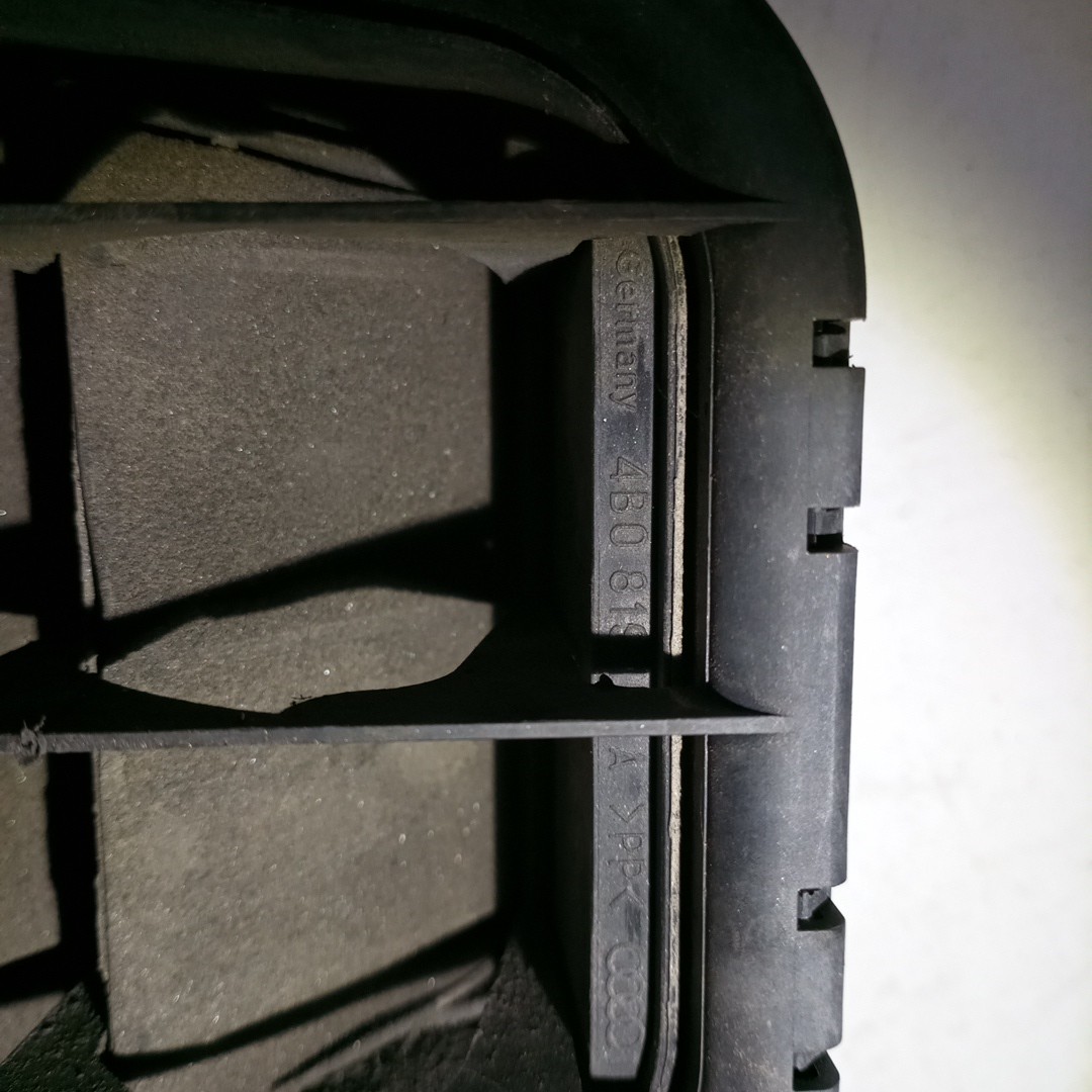 Grelha de ventilação interior AUDI A6 Avant (4B5, C5) | 97 - 05 Imagem-1