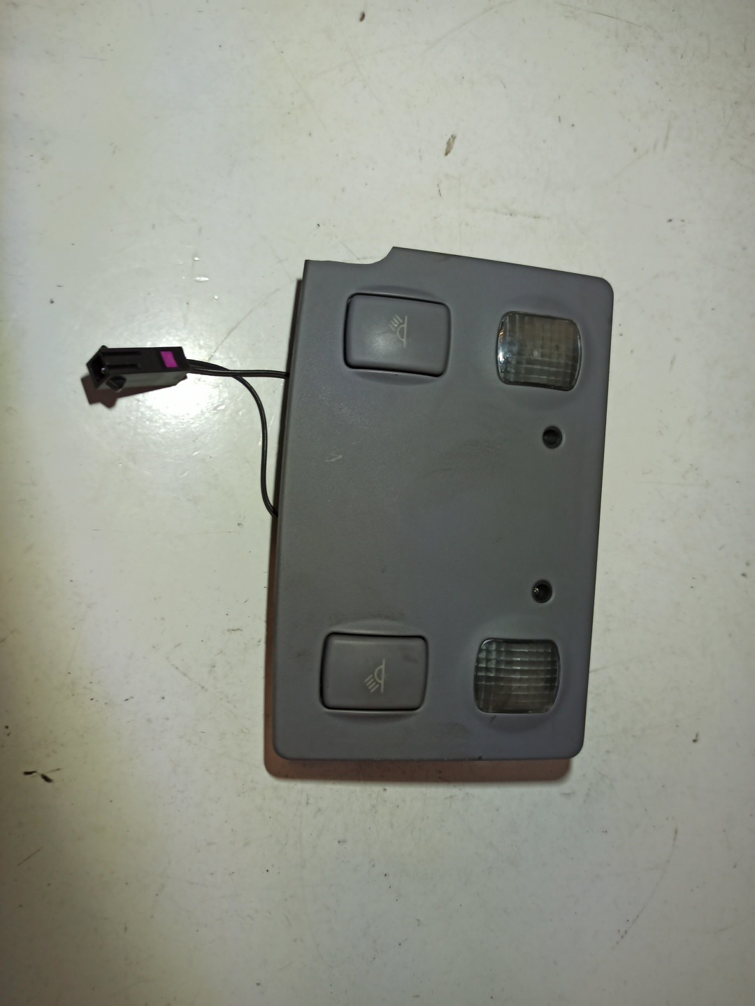 Plafonier interior frente AUDI A6 Avant (4B5, C5) | 97 - 05 Imagem-1
