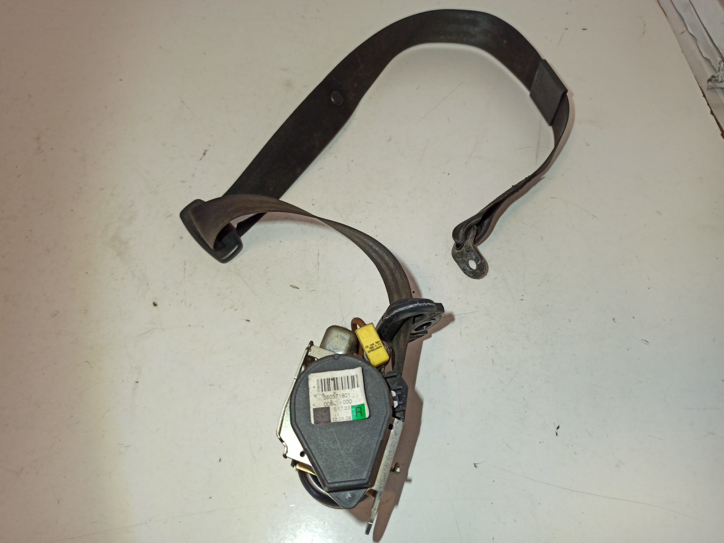 Pré tensor frente direito AUDI A6 Avant (4B5, C5) | 97 - 05 Imagem-1