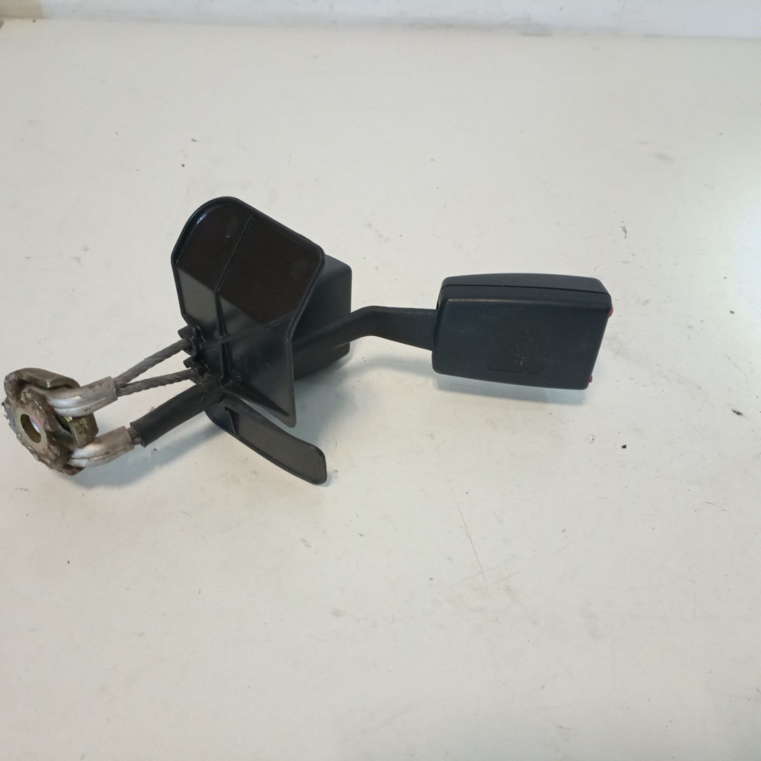 Encaixe do cinto AUDI A6 Avant (4B5, C5) | 97 - 05 Imagem-4