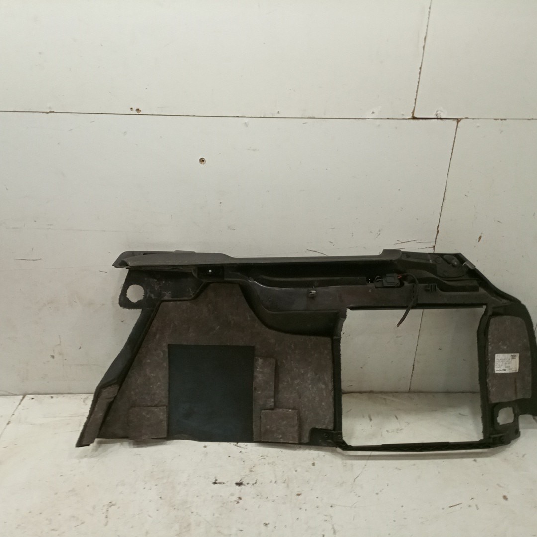 Acabamento esq/drt de mala(plásticos) AUDI A6 Avant (4B5, C5) | 97 - 05 Imagem-2