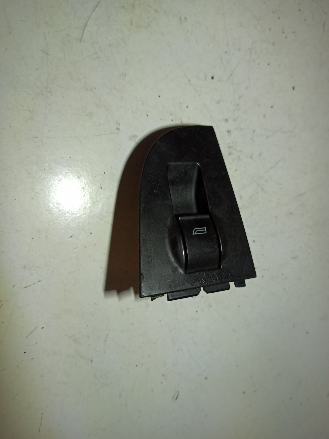 Comutador de vidro frente direito AUDI A6 Avant (4B5, C5) | 97 - 05 Imagem-4