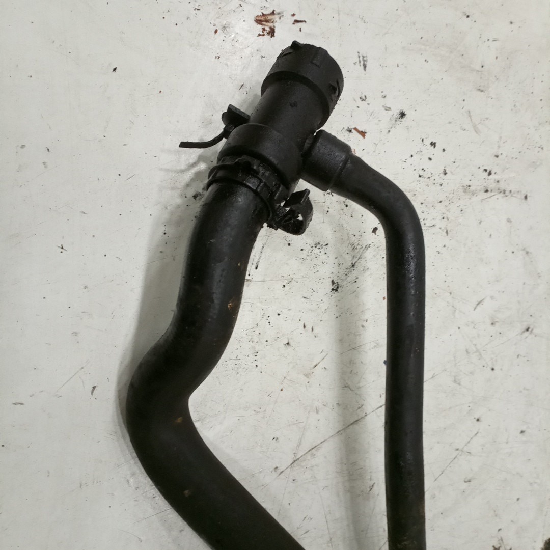 Tubo de Água VOLKSWAGEN PASSAT (3B3) | 00 - 05 Imagem-1