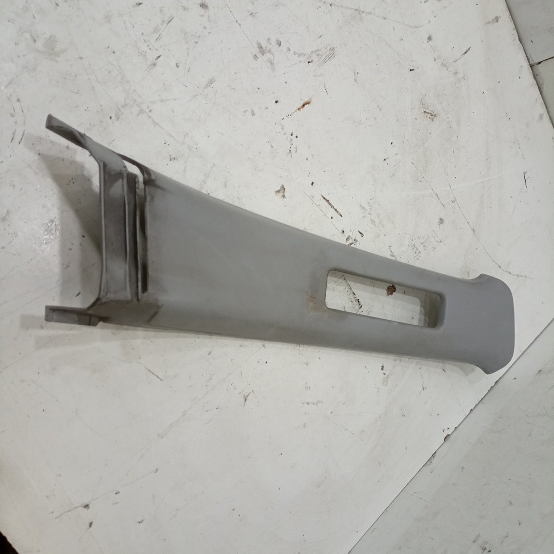 Moldura de pilar B direita HONDA CIVIC VI Fastback (MA, MB) | 94 - 01