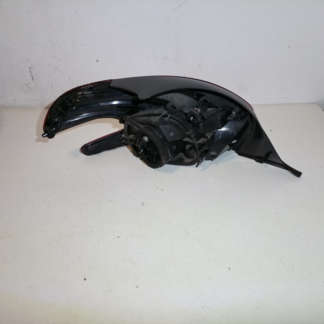 Farolim Stop Direito PEUGEOT 208 I (CA_, CC_) | 12 - 