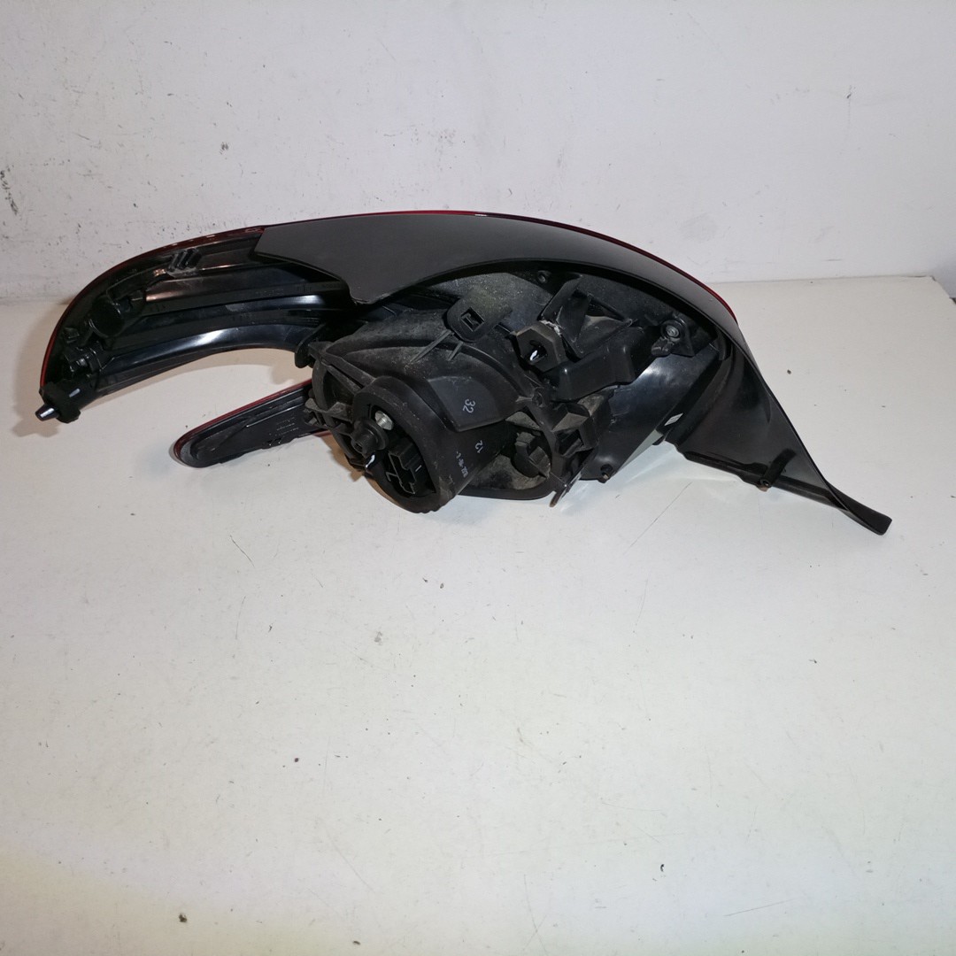 Farolim Stop Direito PEUGEOT 208 I (CA_, CC_) | 12 -  Imagem-1