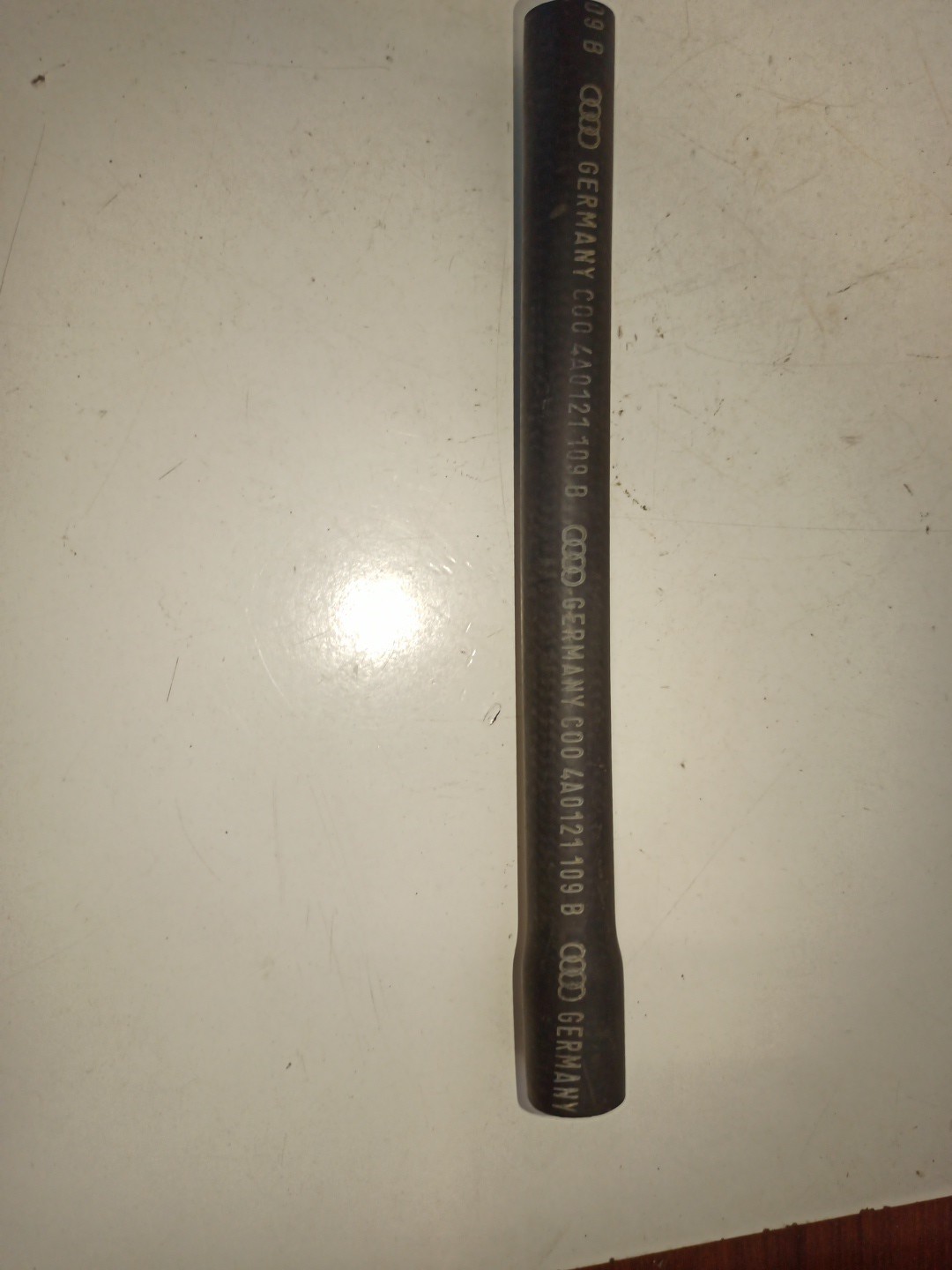 Tubo de Água AUDI 100 (4A2, C4) | 90 - 94 Imagem-1