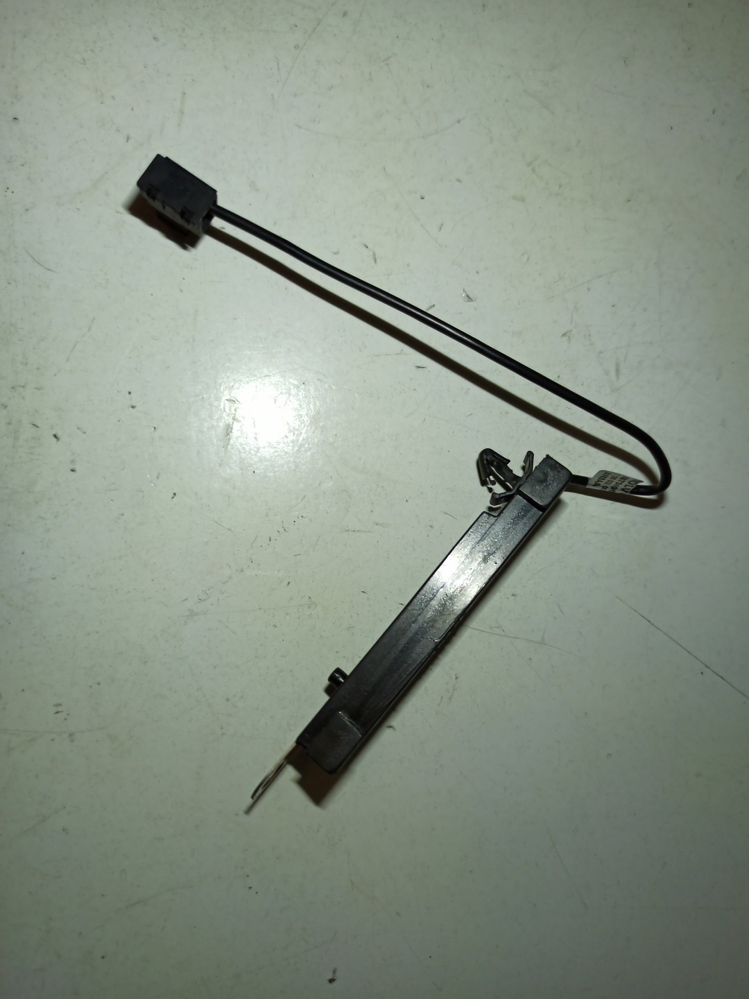 Amplificador de antena VOLVO V50 (545) | 03 - 12 Imagem-1