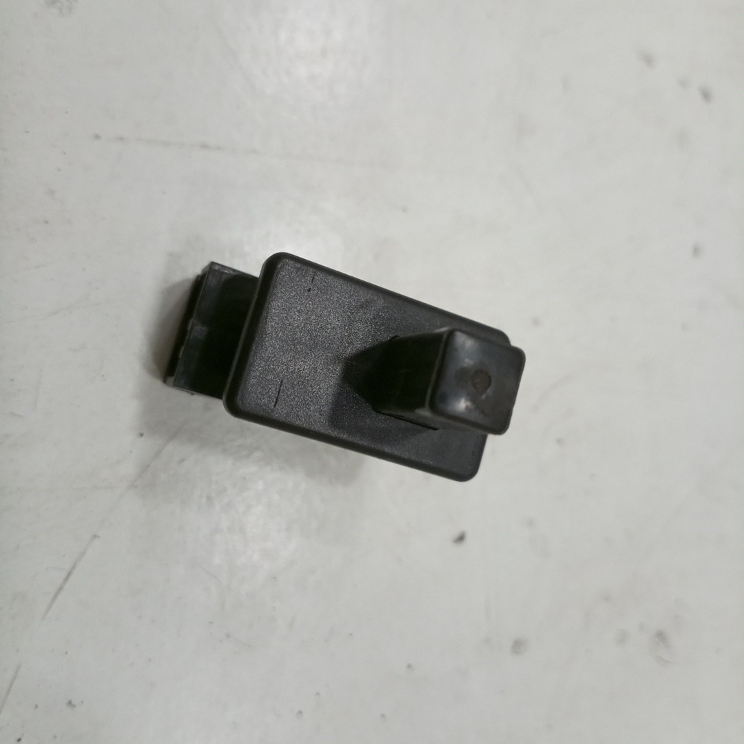 Interruptor de travão de mão PEUGEOT 207 (WA_, WC_) | 06 - 15 Imagem-1