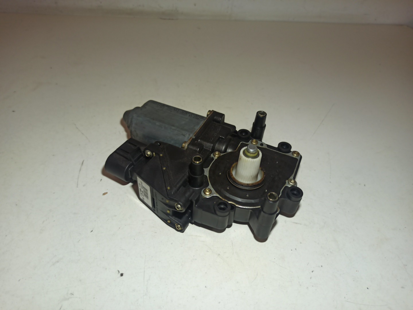 Motor de vidro traseiro direito AUDI A4 Avant (8D5, B5) | 94 - 02 Imagem-4