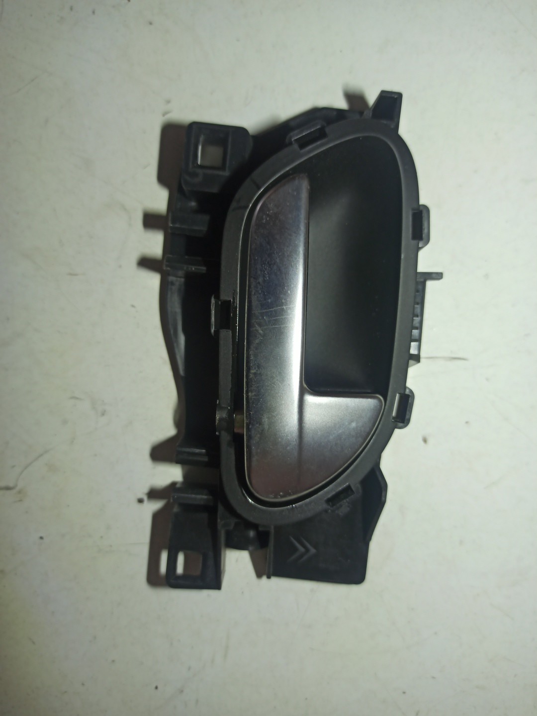 Puxador interior de porta traseira direita PEUGEOT 208 I (CA_, CC_) | 12 -  Imagem-1