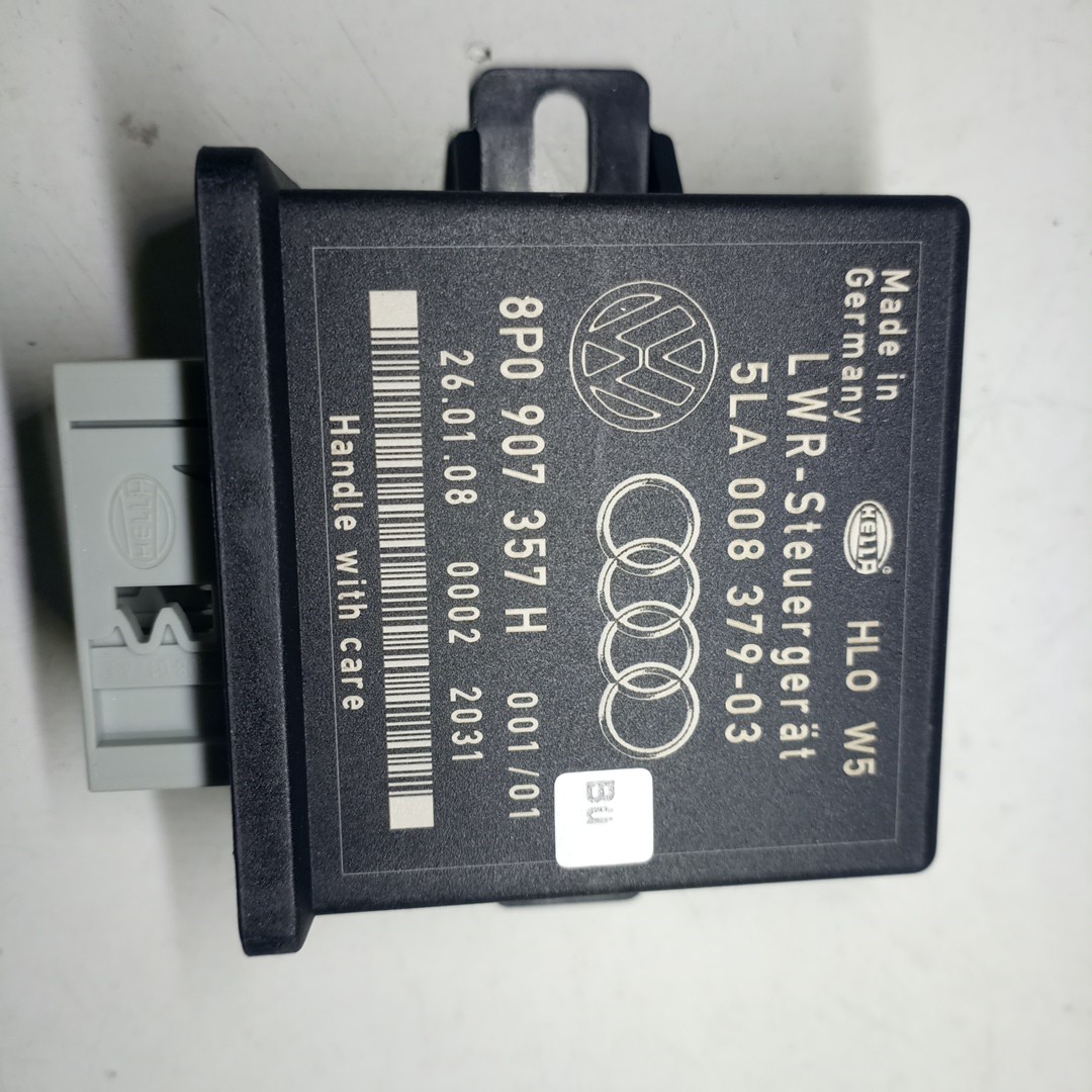 Módulo controlo de luzes AUDI A3 (8P1) | 03 - 13
