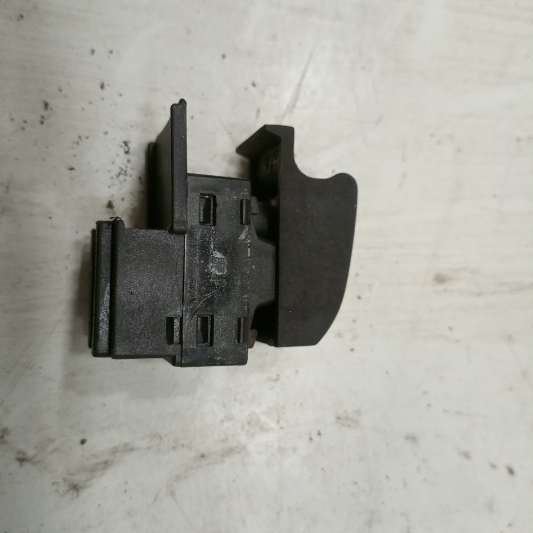 Comutador de vidro frente direito AUDI A3 (8L1) | 96 - 06 Imagem-2