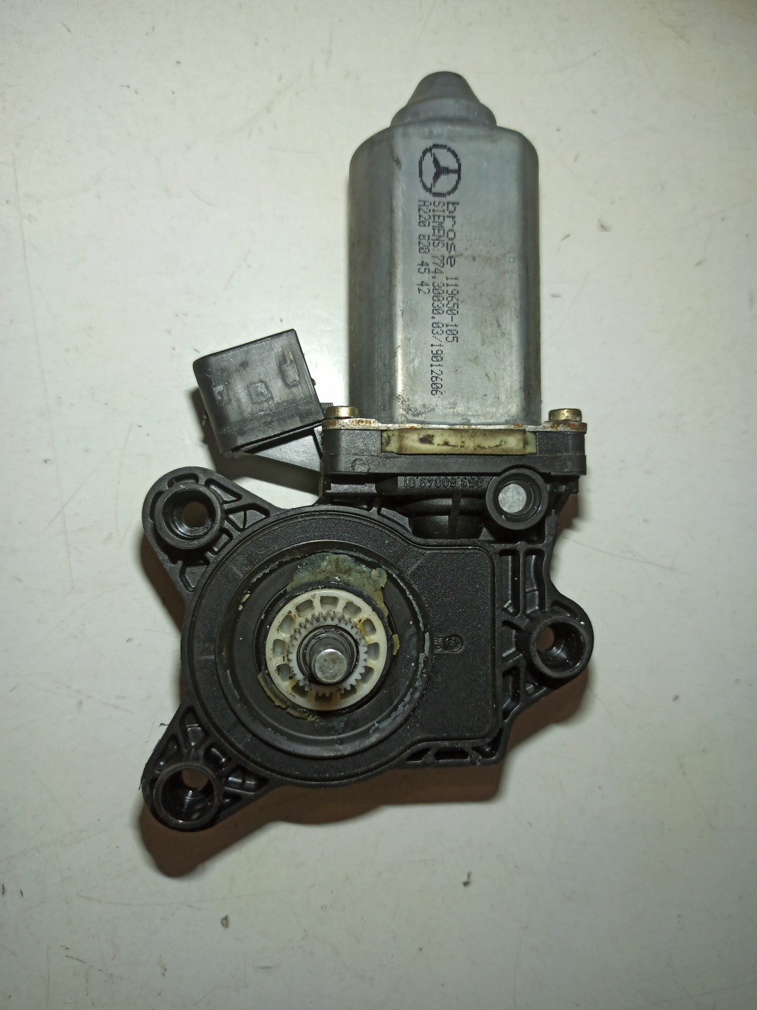 Motor de vidro frente direito MERCEDES-BENZ C-CLASS T-Model (S203) | 01 - 07 Imagem-1