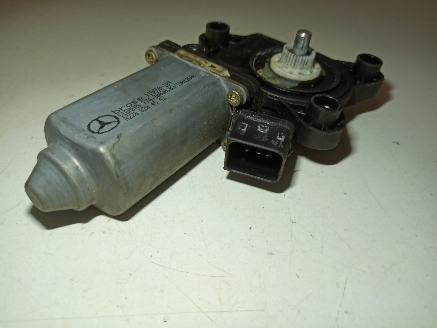 Motor de vidro frente direito MERCEDES-BENZ C-CLASS T-Model (S203) | 01 - 07 Imagem-2