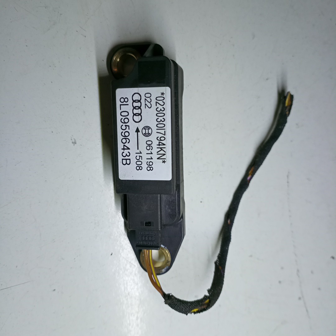 Sensores de airbag de portas frente AUDI A3 (8L1) | 96 - 06 Imagem-1