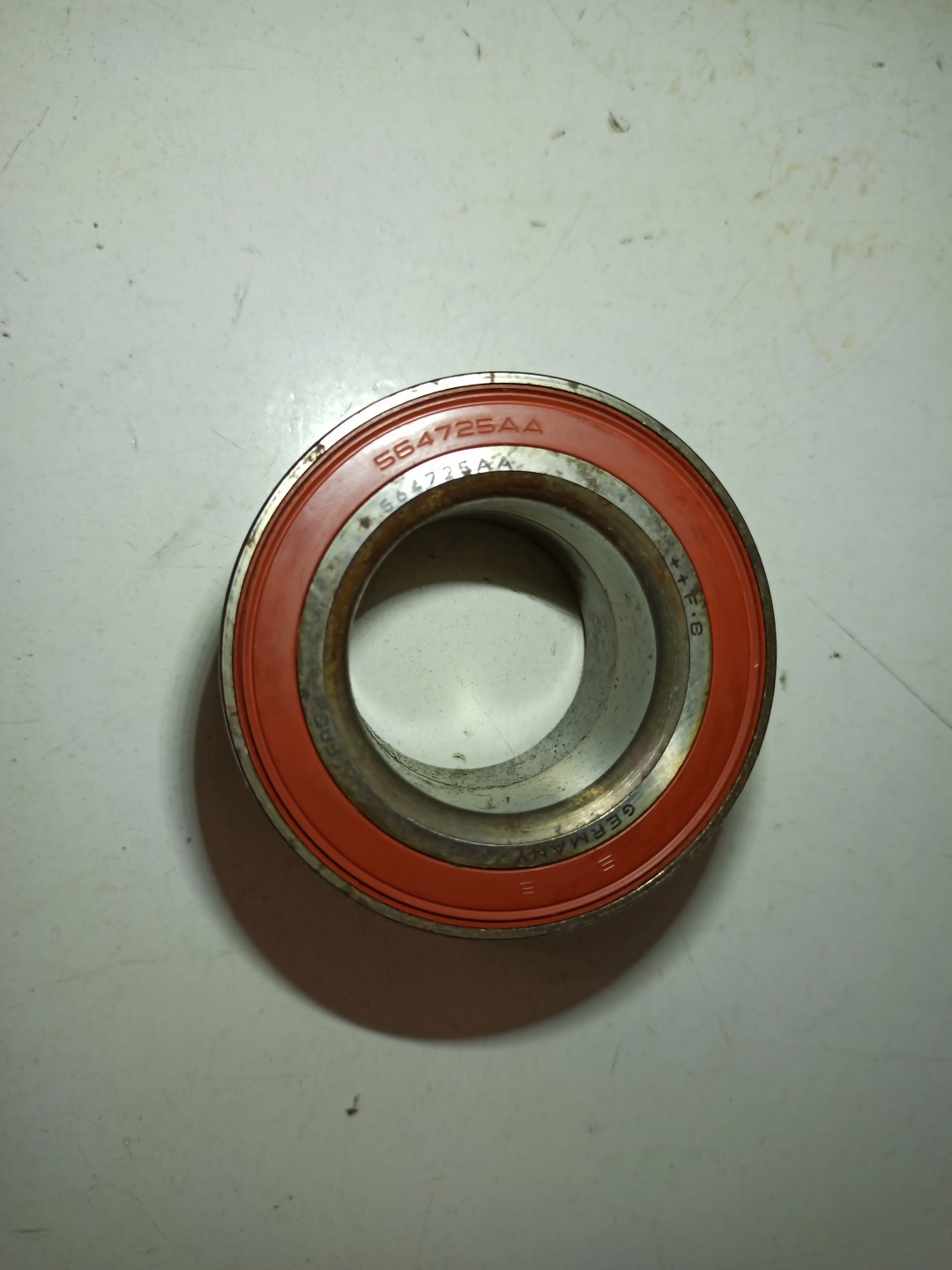 Cubo da roda traseira VOLKSWAGEN TRANSPORTER IV Autocarro (70B, 70C, 7DB, 7DK, 70J, 70K, 7DC, 7DJ) | 90 - 04 Imagem-1