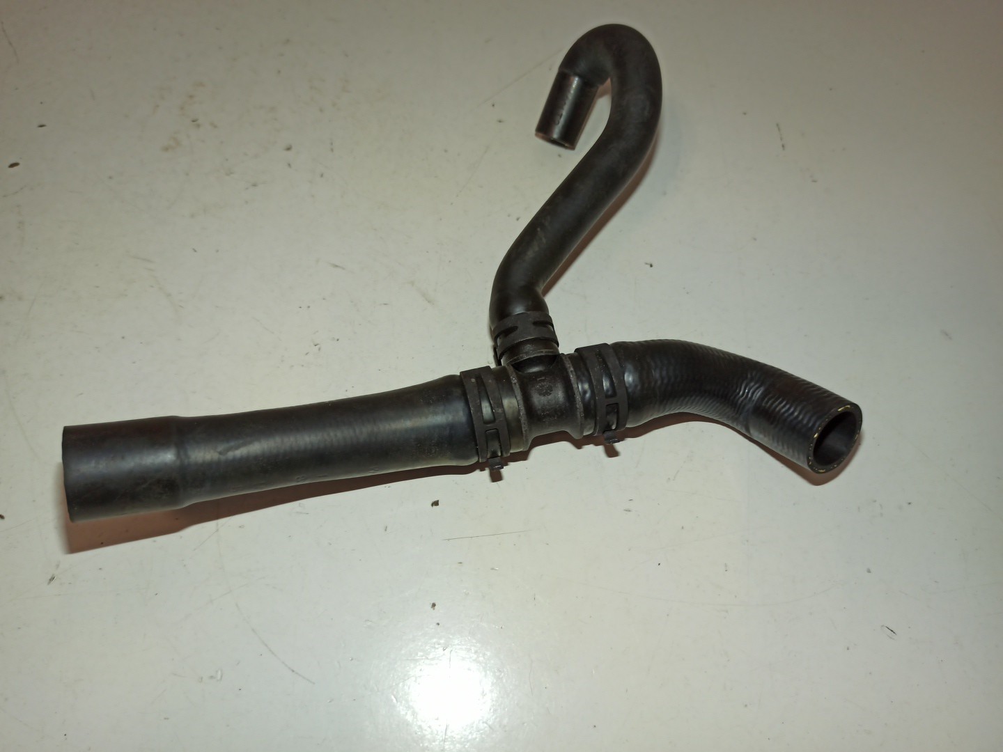 Tubo de Água AUDI A4 (8D2, B5) | 94 - 01 Imagem-2