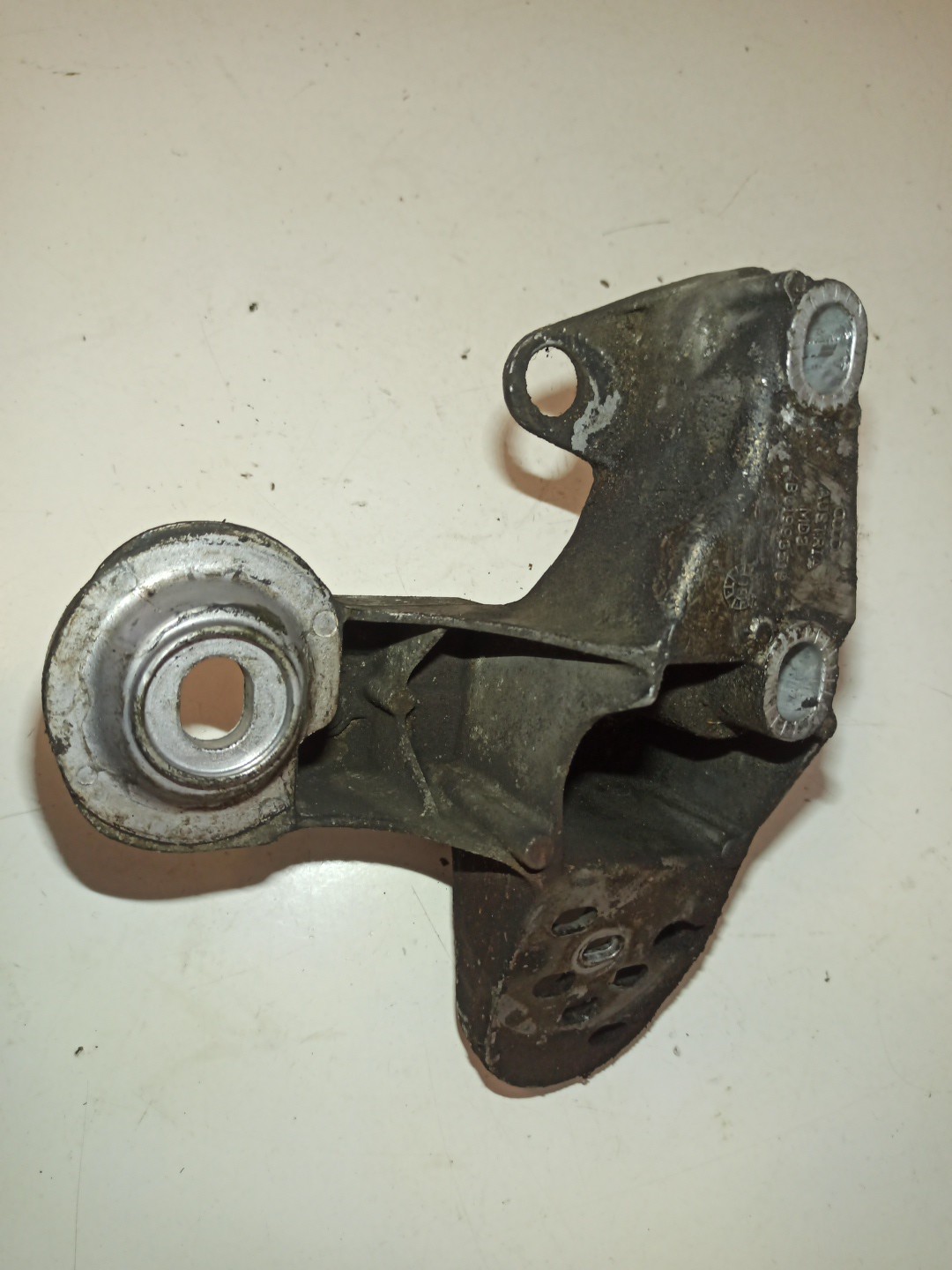 Apoio de motor AUDI A4 (8D2, B5) | 94 - 01 Imagem-1