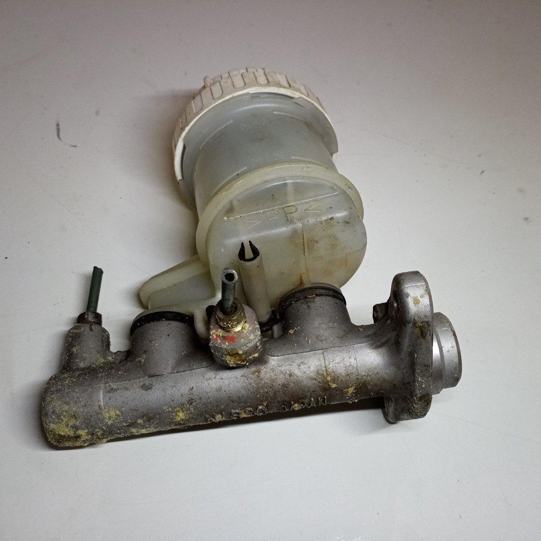 Bomba de travão MITSUBISHI LANCER F (A15_) | 83 - 86 Imagem-3