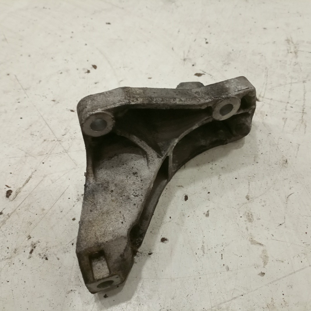 Suporte de apoio de caixa AUDI A3 (8L1) | 96 - 06 Imagem-1
