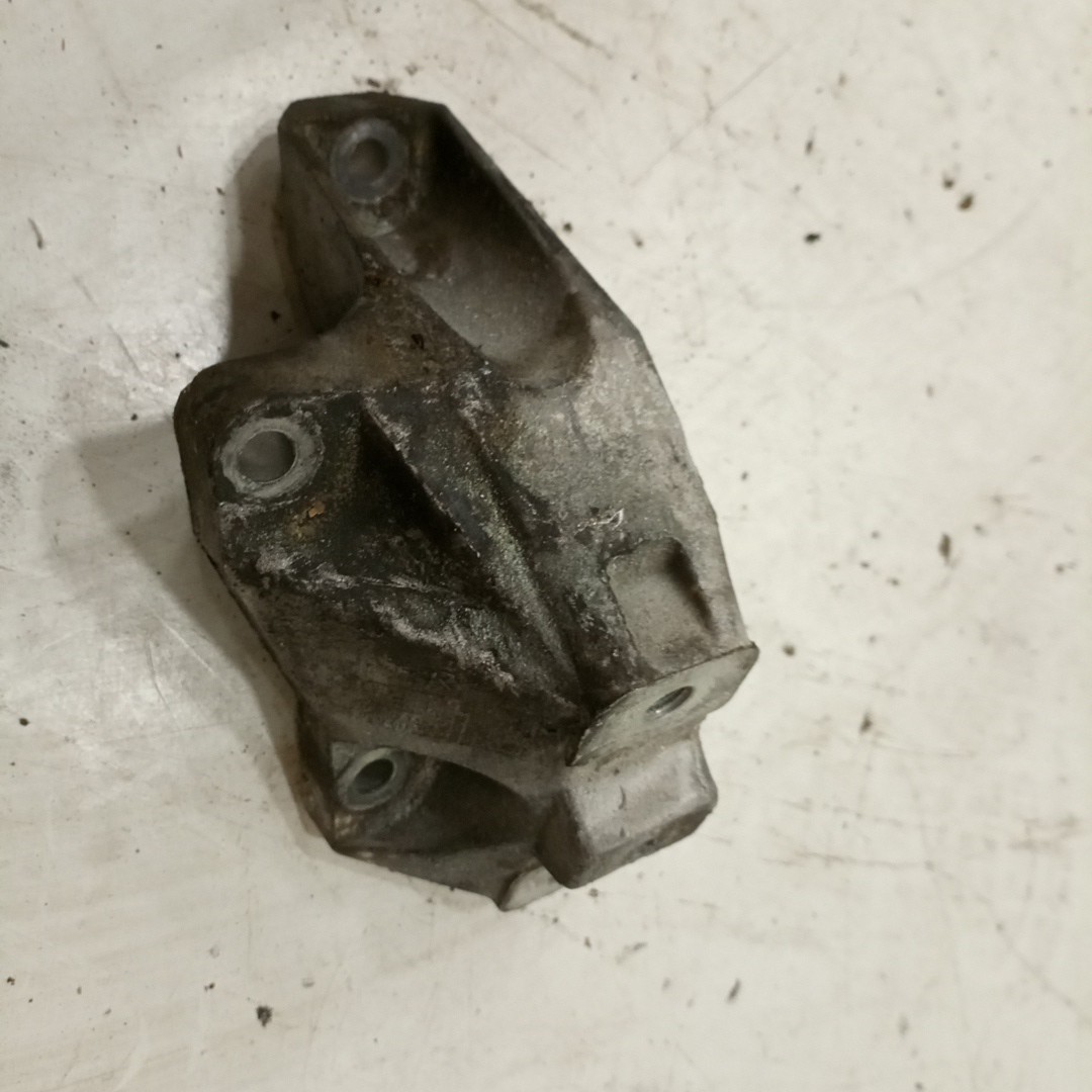 Suporte de apoio de caixa AUDI A3 (8L1) | 96 - 06 Imagem-4