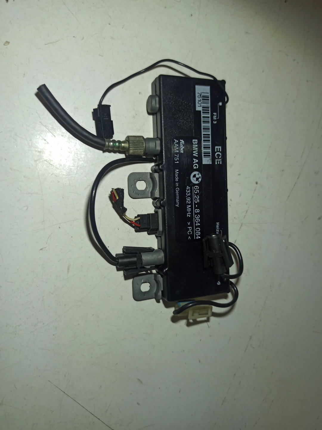 Amplificador de antena BMW 5 (E39) | 95 - 03 Imagem-1