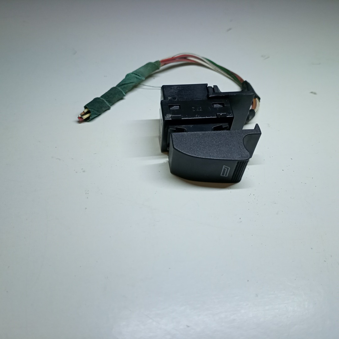 Comutador de vidro frente direito AUDI A3 (8L1) | 96 - 06