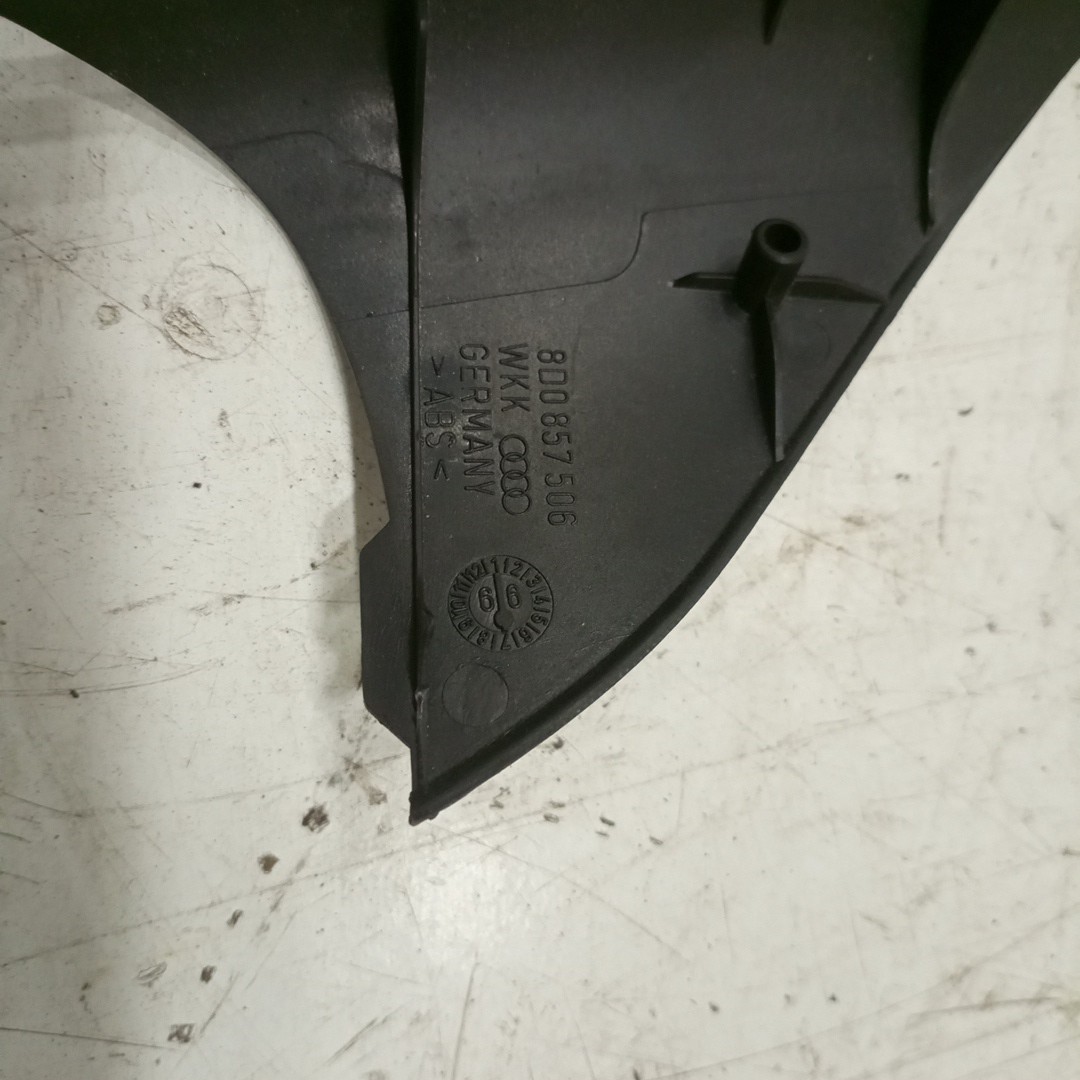 Moldura Triangular do Retrovisor AUDI A4 Avant (8D5, B5) | 94 - 02 Imagem-3