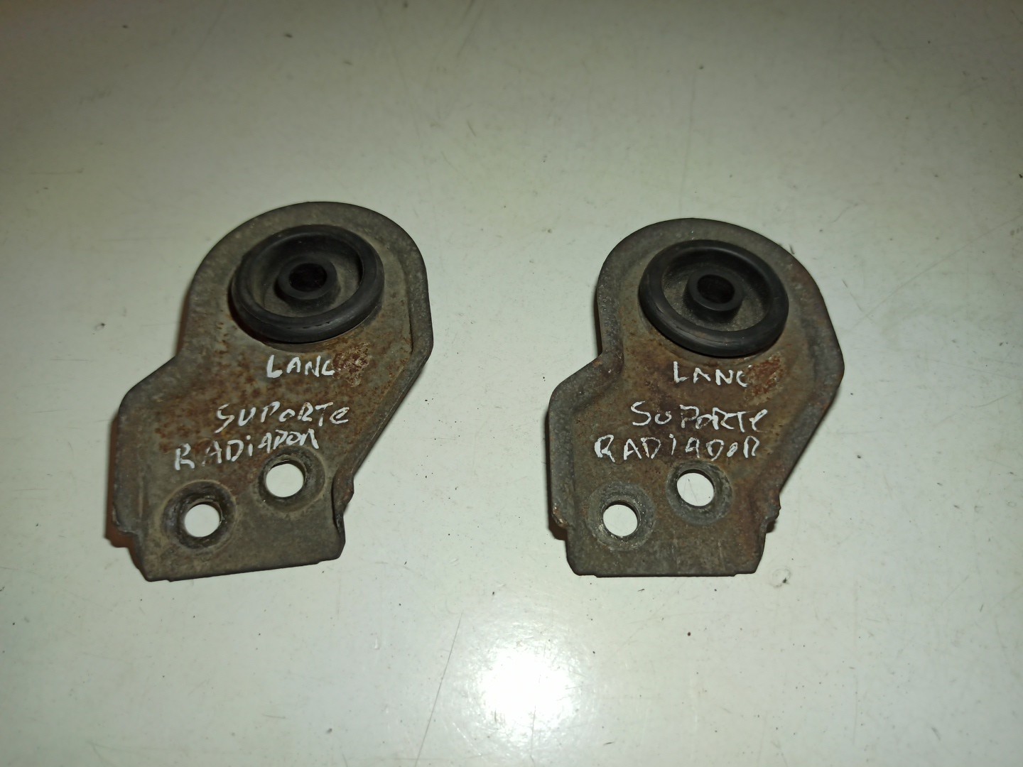 Suporte de radiador MITSUBISHI LANCER IV (C6_A, C7_A) | 88 - 97 Imagem-4
