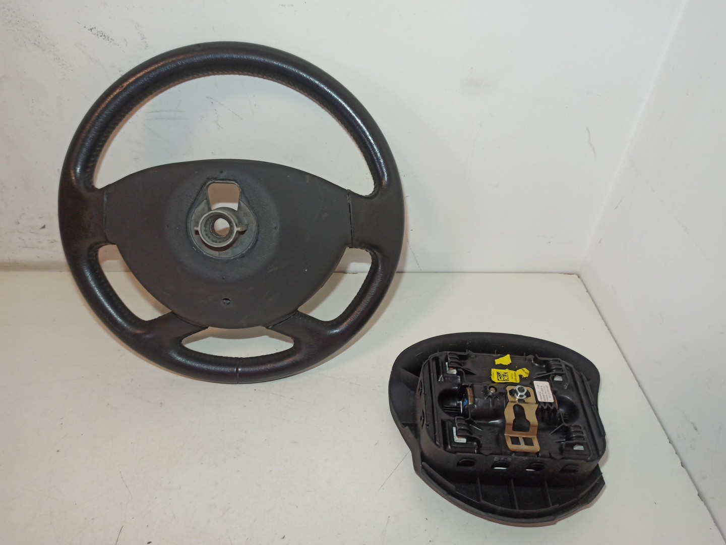 steering wheel RENAULT LAGUNA II (BG0/1_) | 01 - 07 Imagem-3