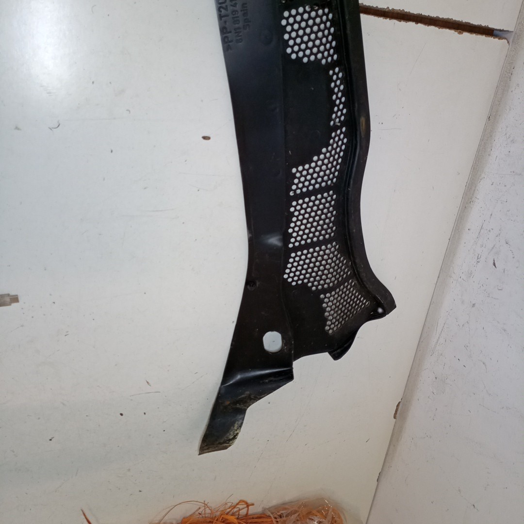 Grelha de torpedo VOLKSWAGEN POLO (6N1) | 94 - 99 Imagem-3