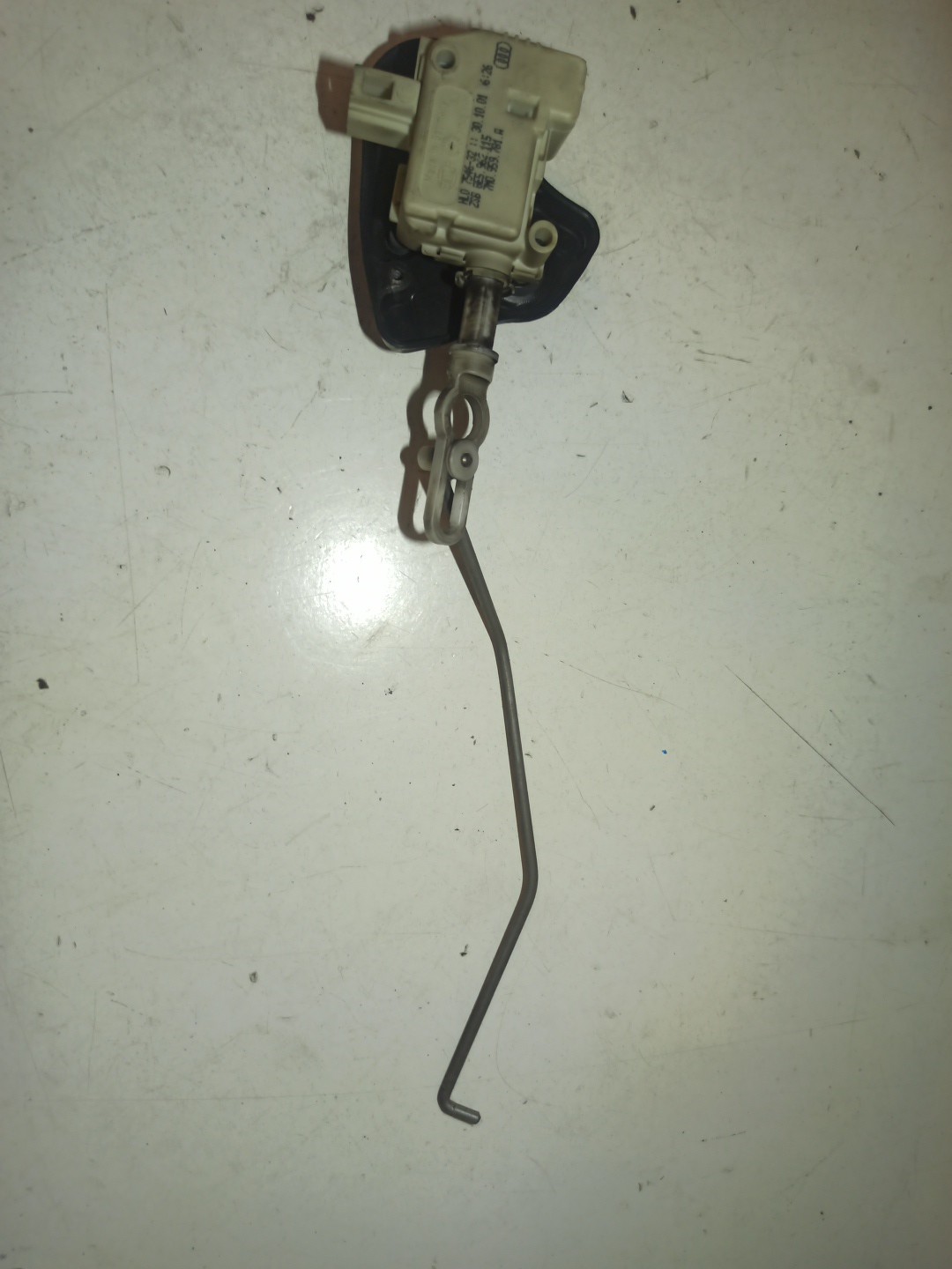 Motor de fecho da mala AUDI A4 (8E2, B6) | 00 - 05 Imagem-4