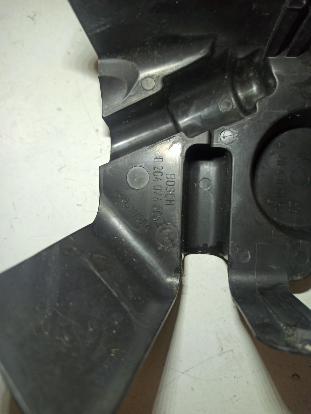 Acabamento de motor MERCEDES-BENZ E-CLASS (W211) | 02 - 09 Imagem-1