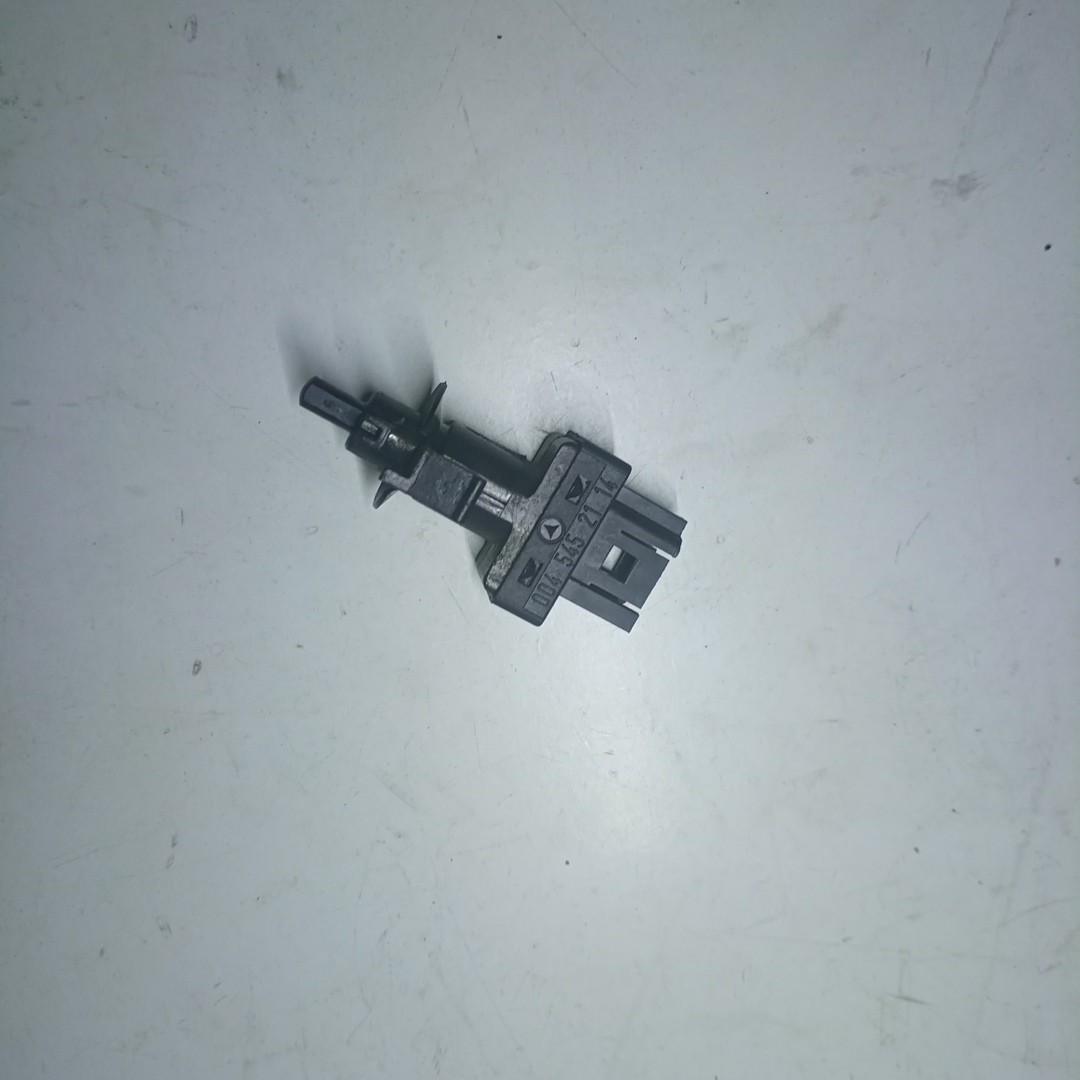 Sensor do pedal de embraiagem MERCEDES-BENZ E-CLASS (W211) | 02 - 09 Imagem-1