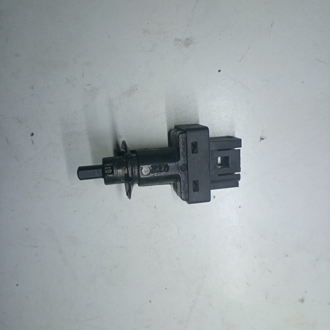 Sensor do pedal de embraiagem MERCEDES-BENZ E-CLASS (W211) | 02 - 09 Imagem-3
