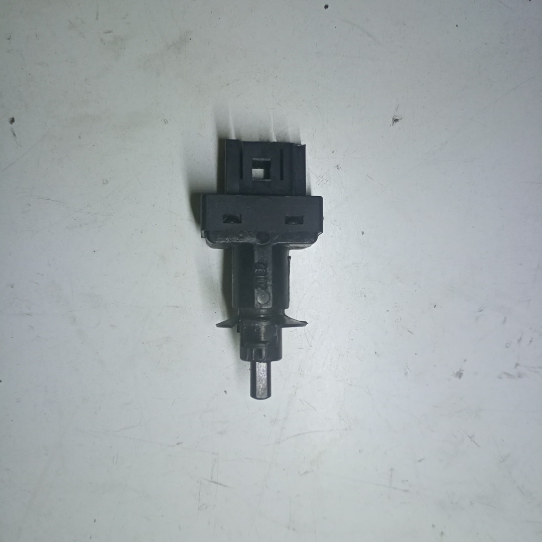Sensor do pedal de embraiagem MERCEDES-BENZ E-CLASS (W211) | 02 - 09 Imagem-4