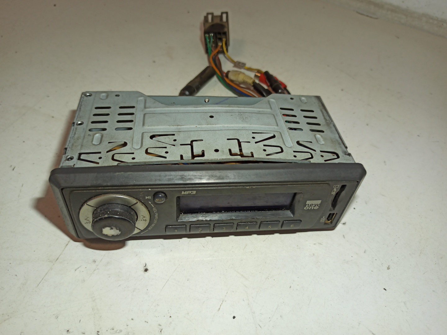 Auto-Rádio VOLVO V40 Combi (645) | 95 - 04 Imagem-4