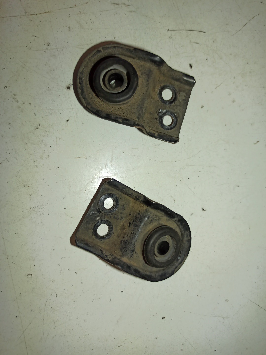 Suporte de radiador VOLVO V40 Combi (645) | 95 - 04 Imagem-2
