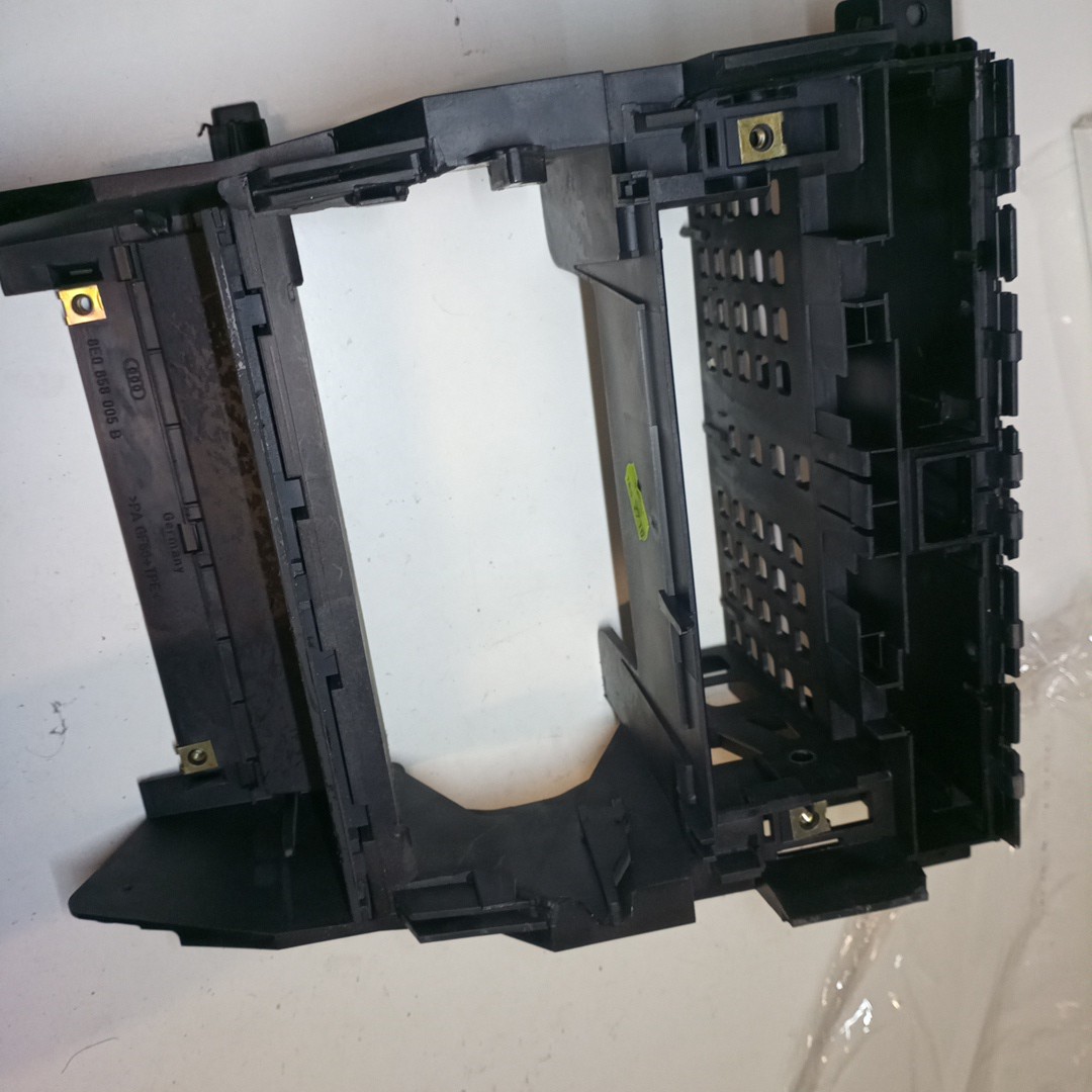 Moldura de consola central AUDI A4 (8E2, B6) | 00 - 05 Imagem-1