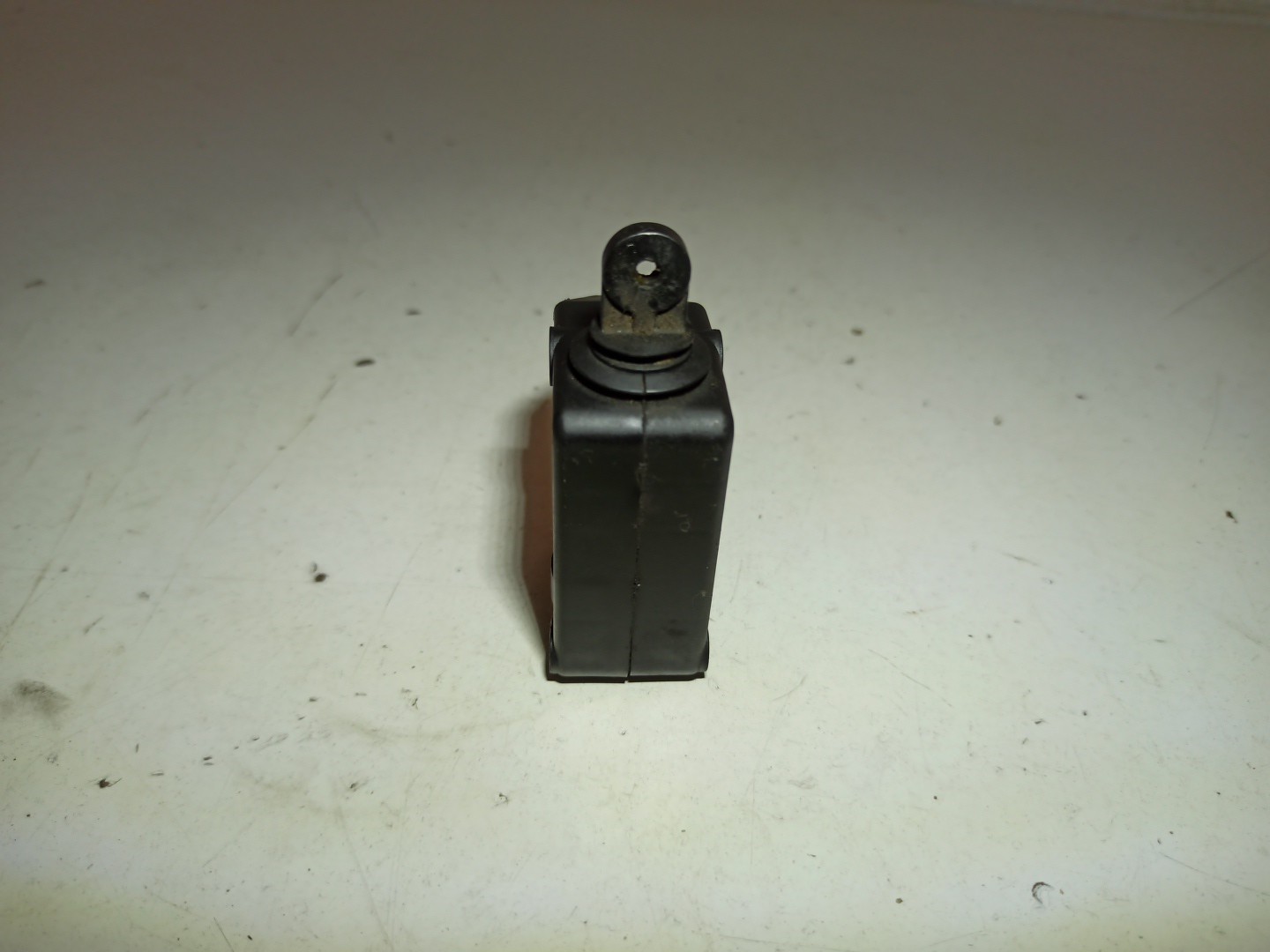 Motor de fecho da mala VOLVO V40 Combi (645) | 95 - 04 Imagem-4