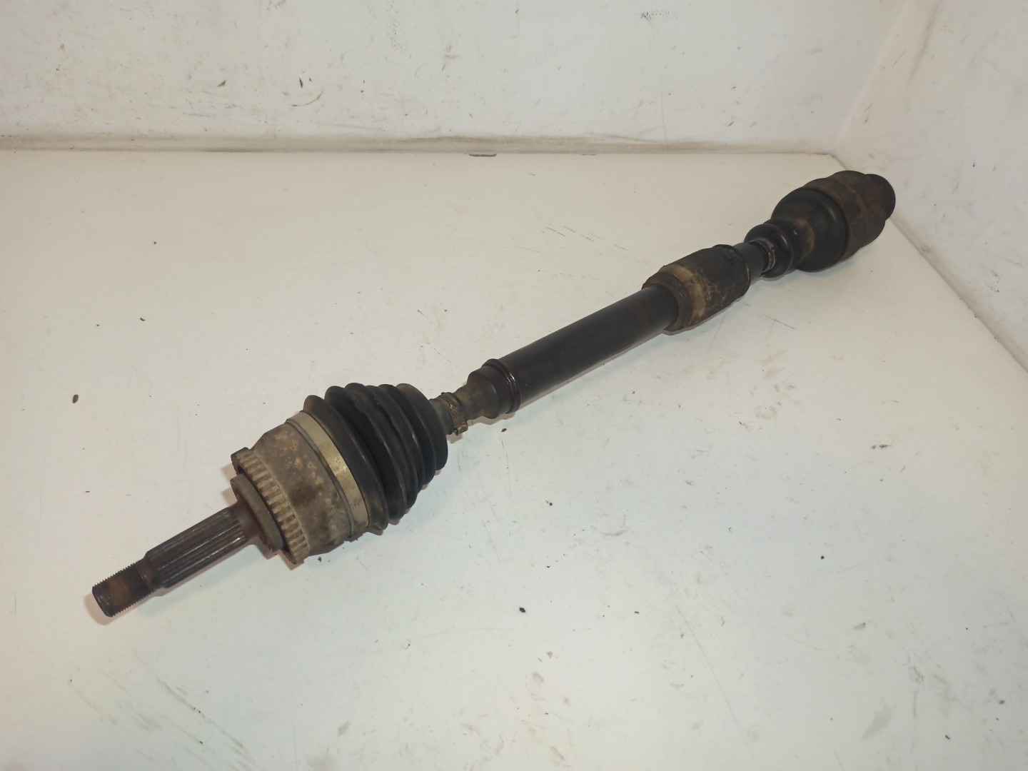 Transmissão frente direita para VOLVO V40 Combi (645) | 95 - 04 - Motivauto