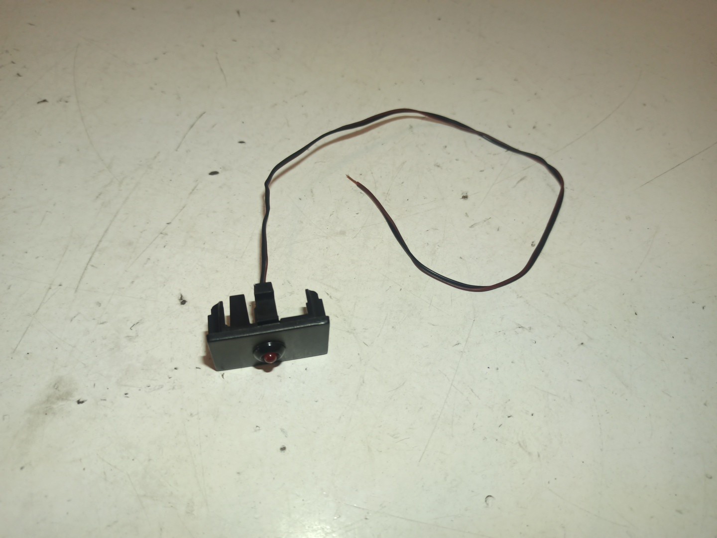 Comutador de Alarme VOLKSWAGEN PASSAT (3B2) | 96 - 01 Imagem-3