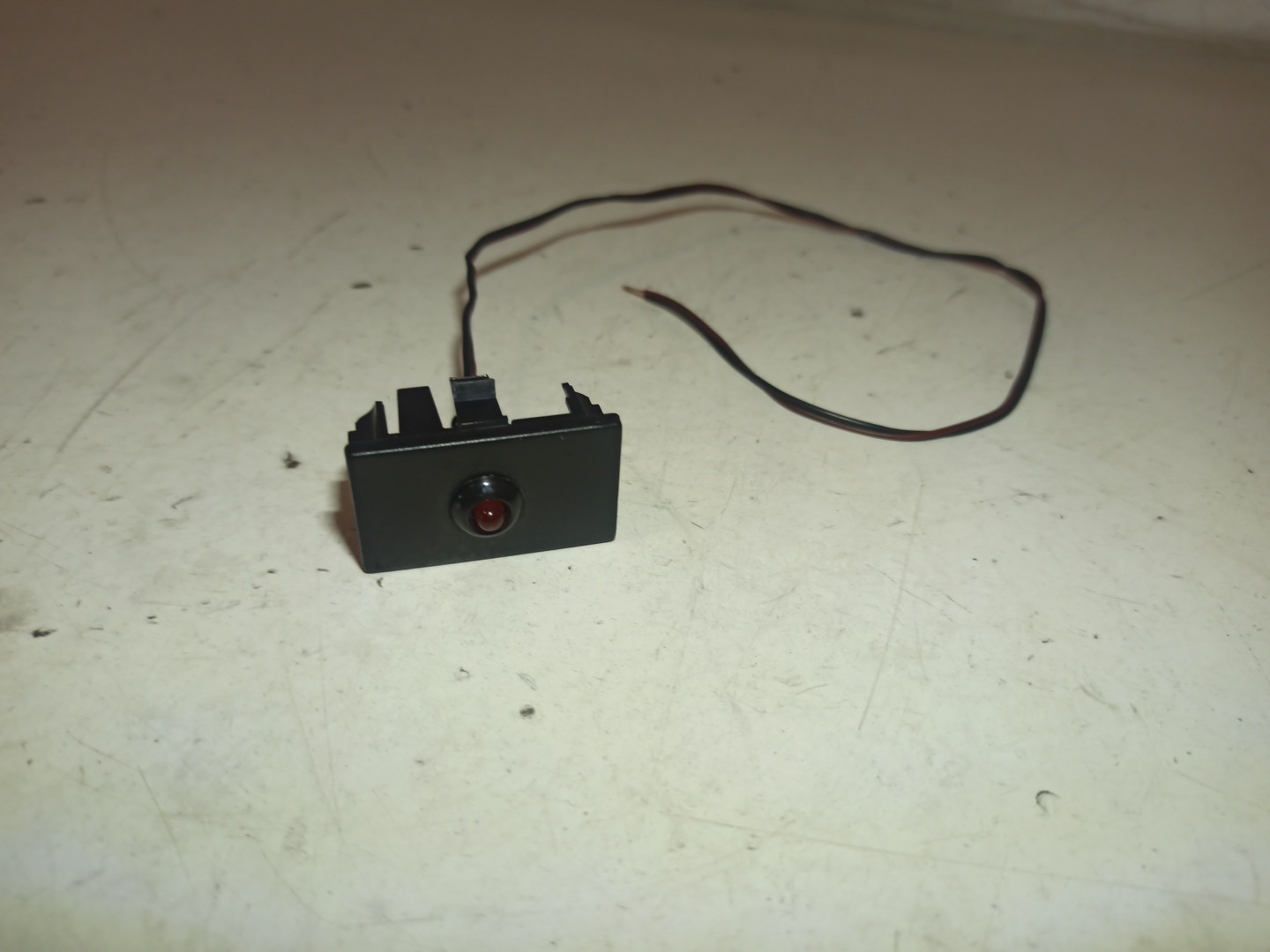 Comutador de Alarme VOLKSWAGEN PASSAT (3B2) | 96 - 01 Imagem-4