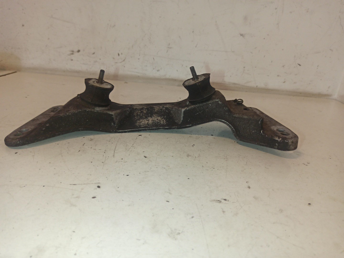 Suporte de apoio de caixa BMW 3 Compact (E46) | 01 - 05 Imagem-1