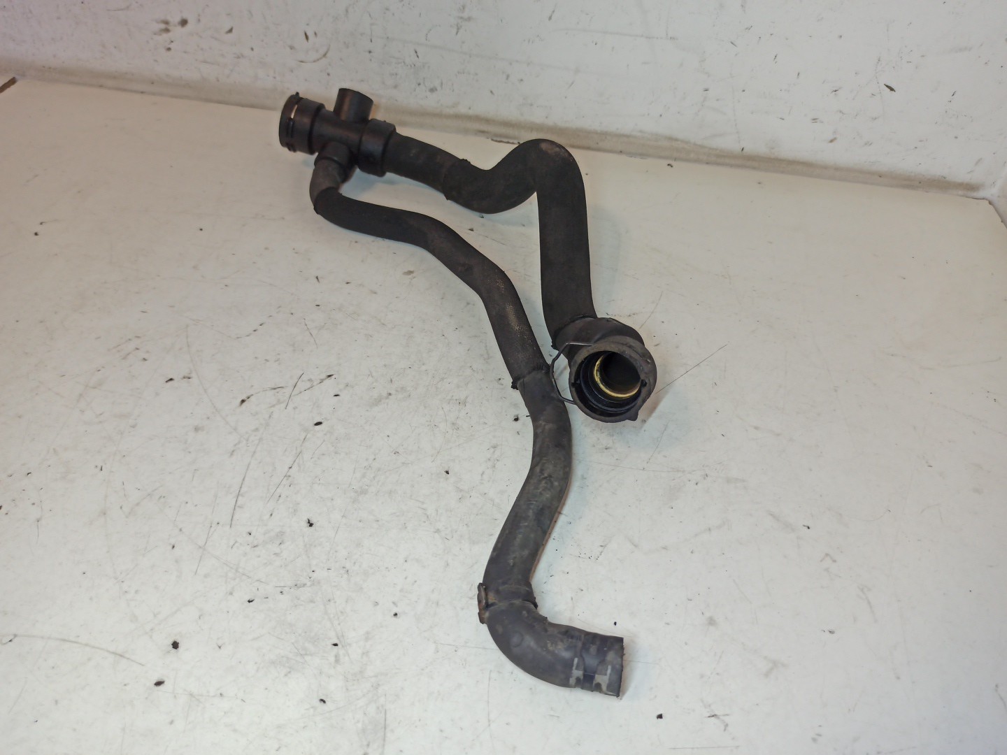 Tubo de Água AUDI A4 (8E2, B6) | 00 - 05 Imagem-2