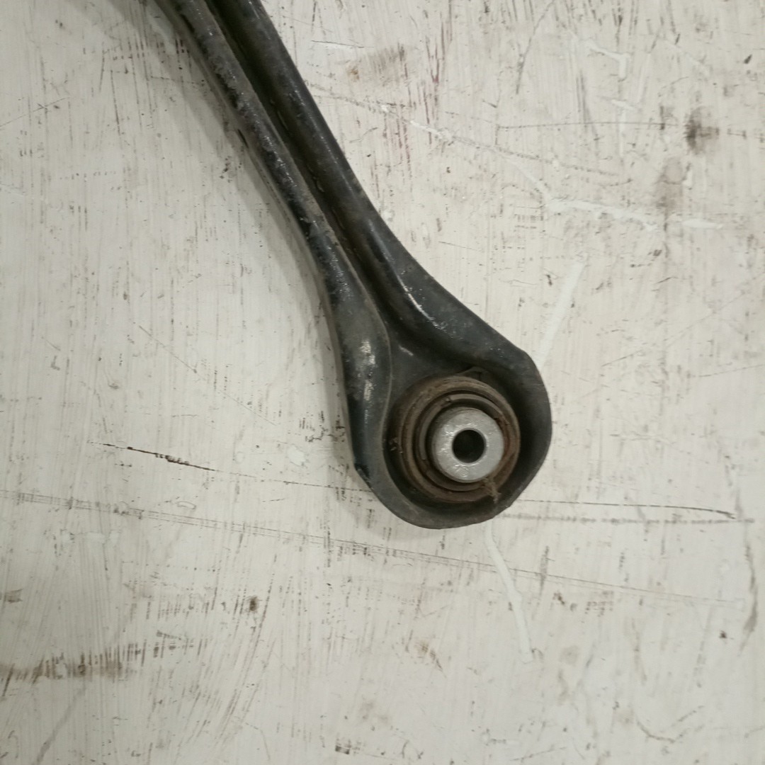 Braço de suspensão traseiro esquerdo BMW 3 Touring (E91) | 04 - 12 Imagem-2