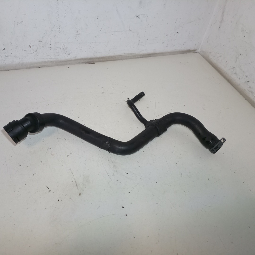 Tubo de Água VOLKSWAGEN PASSAT (3B2) | 96 - 01 Imagem-1